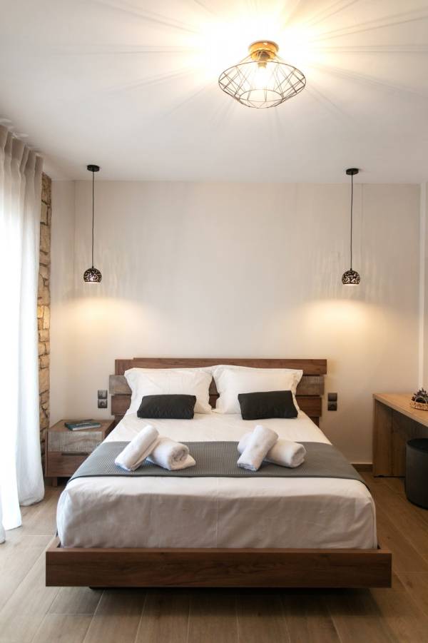ELEGANT STUDIO