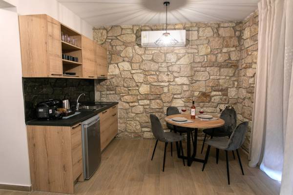 MAISONETTE APARTMENT